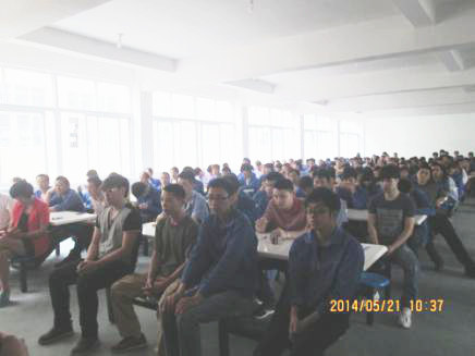 2014年6月19日，紀(jì)龍電器管理升級(jí)誓師大會(huì)召開(kāi)