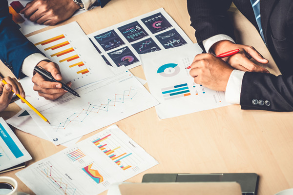 幫助企業(yè)應對變革挑戰(zhàn)，實現(xiàn)組織轉型與優(yōu)化