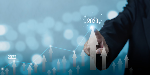 企業(yè)應(yīng)該如何調(diào)整和優(yōu)化年度經(jīng)營(yíng)計(jì)劃？