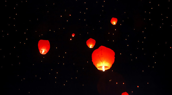 重慶傳統(tǒng)行業(yè)塌方，罪魁禍?zhǔn)拙故欠績r(jià)？