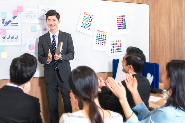 如何加強(qiáng)集團(tuán)內(nèi)部信息溝通促進(jìn)團(tuán)隊協(xié)作？