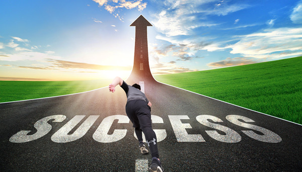 如何利用營銷咨詢公司的數據分析能力進行策略制定？