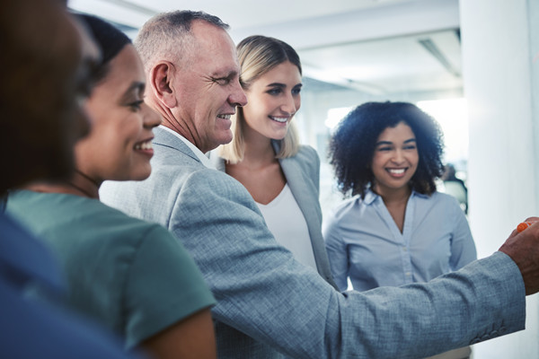 領導力咨詢：培養(yǎng)領導力，為組織發(fā)展提供有力保障