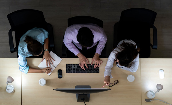 集團(tuán)管控：統(tǒng)一策略、優(yōu)化運(yùn)營(yíng)、提升效率