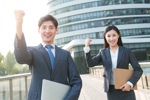 集團(tuán)管控：統(tǒng)一策略、優(yōu)化運(yùn)營(yíng)、提升效率