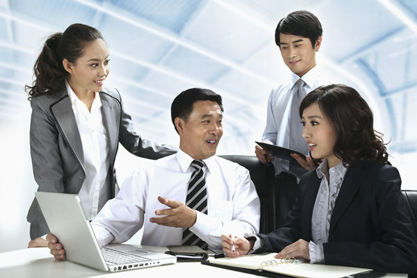 薪酬體系設(shè)計：根據(jù)企業(yè)戰(zhàn)略，設(shè)計科學(xué)體系