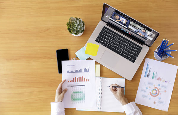 多元化團(tuán)隊(duì)的績效管理：適應(yīng)多元化環(huán)境，促進(jìn)團(tuán)隊(duì)和諧