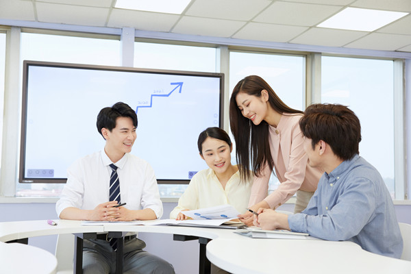 目標(biāo)引領(lǐng)：制定明確目標(biāo)，提升企業(yè)執(zhí)行力