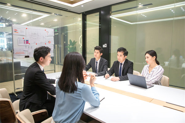 員工溝通與協(xié)調：提升團隊協(xié)作效率的關鍵