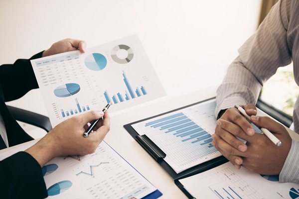 嚴格執(zhí)行經(jīng)營方案，優(yōu)化資源配置，保障企業(yè)高效運轉