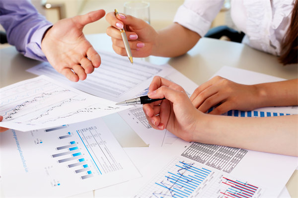 聚焦核心業(yè)務(wù)，優(yōu)化經(jīng)營(yíng)計(jì)劃，推動(dòng)企業(yè)高質(zhì)量發(fā)展