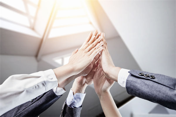 深化企業(yè)管理協(xié)同，強(qiáng)化團(tuán)隊(duì)協(xié)作，共筑企業(yè)輝煌