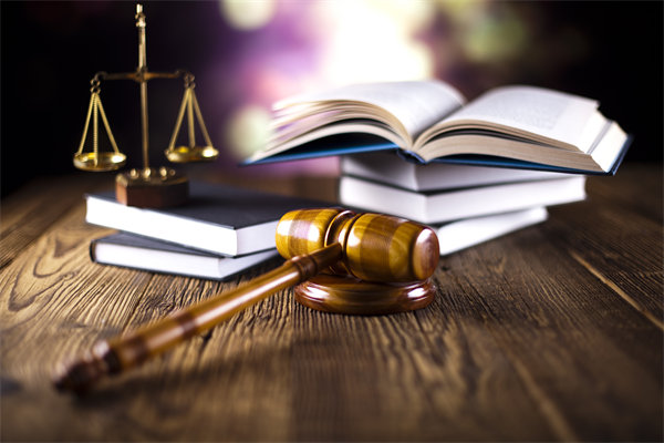 結(jié)合實際，談?wù)勂髽I(yè)在戰(zhàn)略薪酬設(shè)計時要注意哪些問題？