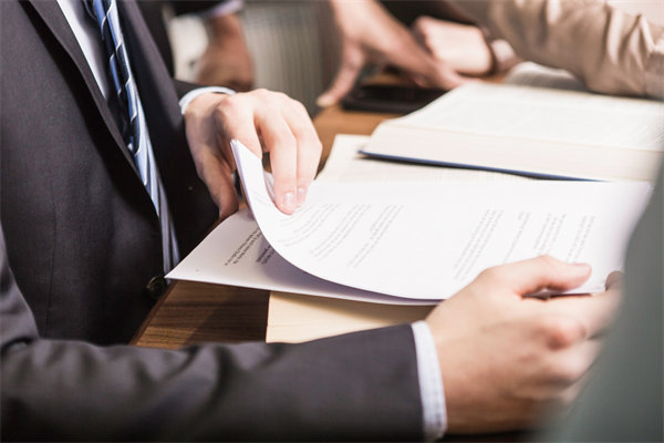 構(gòu)建有效的集團(tuán)管控體系：關(guān)鍵要素、方法與步驟