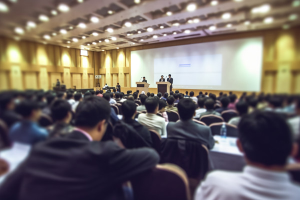 面對人才流失，企業(yè)應采取哪些策略留住關鍵員工？