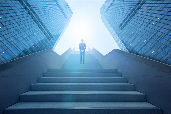 如何平衡新老員工薪酬差異，促進(jìn)團(tuán)隊(duì)和諧與效率？