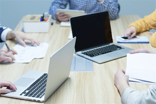 面對(duì)數(shù)字化轉(zhuǎn)型，組織規(guī)劃應(yīng)如何融入新技術(shù)元素？