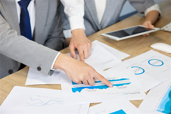 隨著業(yè)務發(fā)展，如何靈活調整組織規(guī)模與結構？