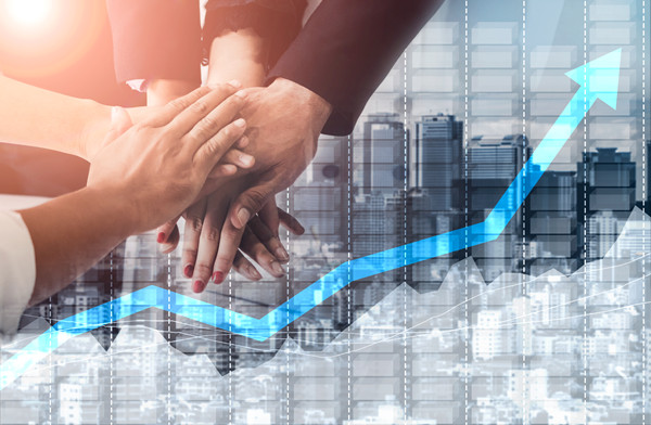 跨部門協(xié)作中，如何確保績效指標的一致性與協(xié)同性？