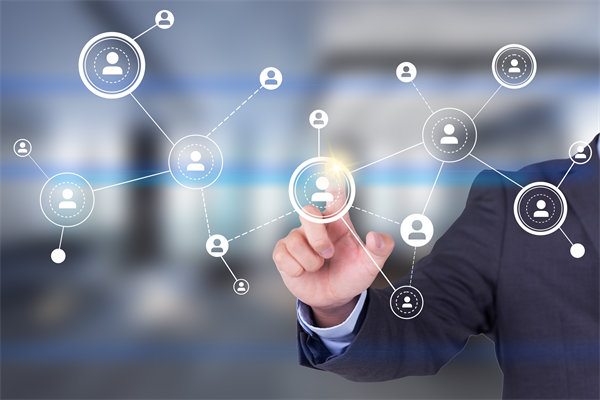 年度經(jīng)營計劃實施中，如何確保各部門協(xié)同一致？