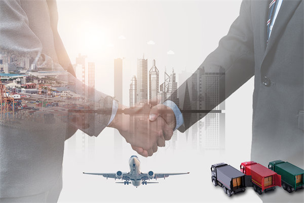 在全球化背景下，企業(yè)如何制定跨國戰(zhàn)略規(guī)劃？