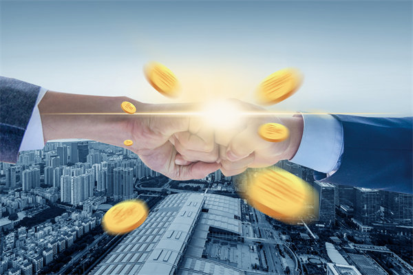 在薪酬體系構建時，如何確保公平性，同時滿足員工期望？