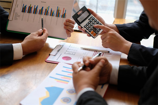 企業(yè)薪酬預(yù)算有限，如何合理分配以實(shí)現(xiàn)最大效益？