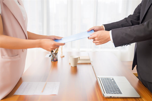 招聘過程中，如何平衡能力與潛力，篩選最佳候選人？