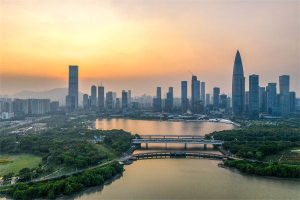 深圳集團(tuán)管控咨詢(xún)公司如何助力企業(yè)實(shí)現(xiàn)高效集權(quán)與分權(quán)？