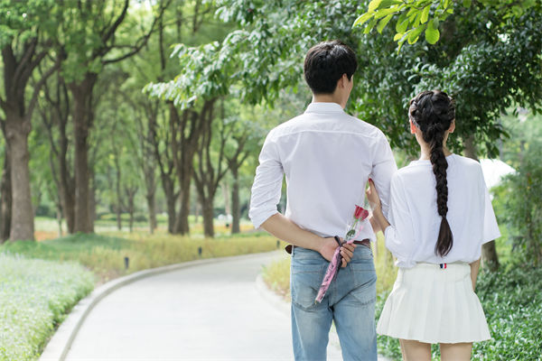 廣東一公司發(fā)錢(qián)鼓勵(lì)員工談戀愛(ài)，品牌營(yíng)銷(xiāo)怎么看？