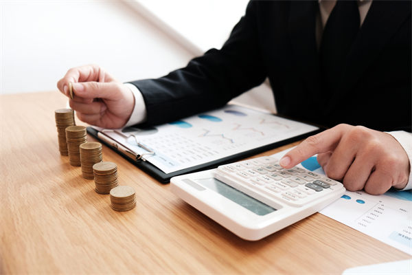 薪酬體系調(diào)整，如何兼顧新員工和老員工的利益？