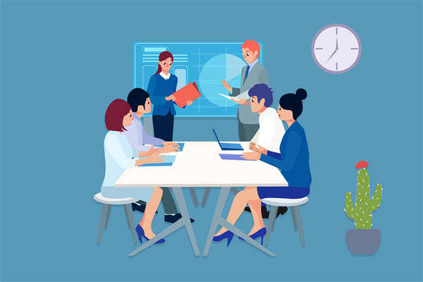 如何進行中期評估，及時調(diào)整年度經(jīng)營計劃方向？