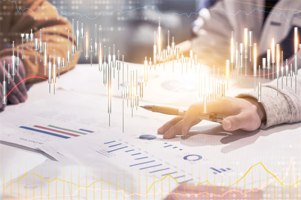 風(fēng)險(xiǎn)與機(jī)遇并存：年度經(jīng)營計(jì)劃中的應(yīng)對(duì)策略是什么？