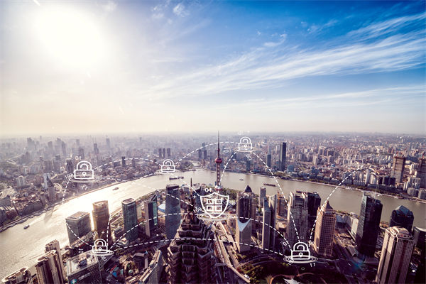 供應(yīng)鏈管理中，如何確保供應(yīng)鏈透明度與安全性？