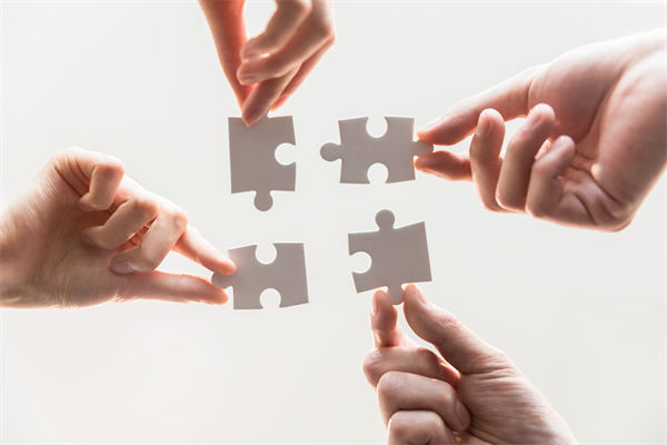 面對(duì)新興技術(shù)，企業(yè)戰(zhàn)略規(guī)劃如何把握機(jī)遇與應(yīng)對(duì)挑戰(zhàn)？