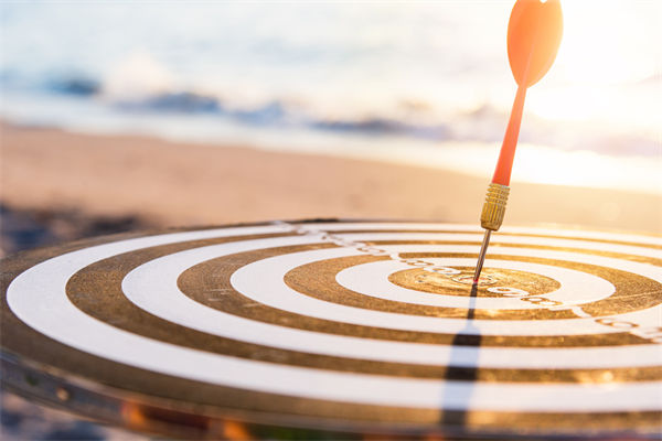 面對(duì)復(fù)雜市場環(huán)境，管理咨詢?nèi)绾屋o助精準(zhǔn)定位市場？