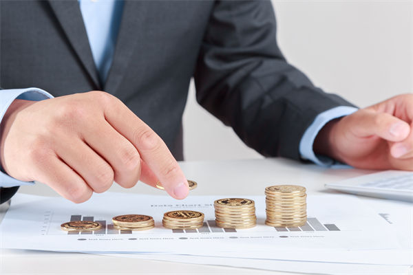 劉強東自購8萬盒巧克力贈員工，對薪酬管理的啟示