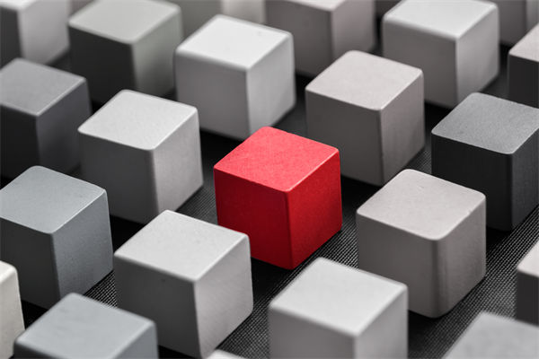 如何在競爭激烈的市場中保持品牌差異化優(yōu)勢？