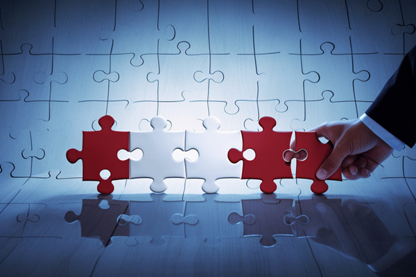 傳統(tǒng)管理失效，管理咨詢?cè)鯓訋?lái)顛覆式變革策略？