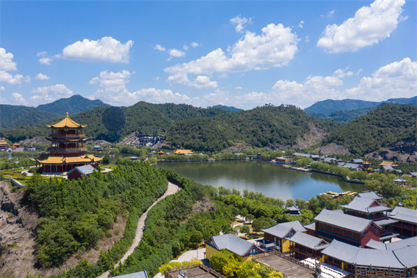 面對(duì)多元化業(yè)務(wù)，金華咨詢?nèi)绾沃髽I(yè)優(yōu)化集團(tuán)管控模式？