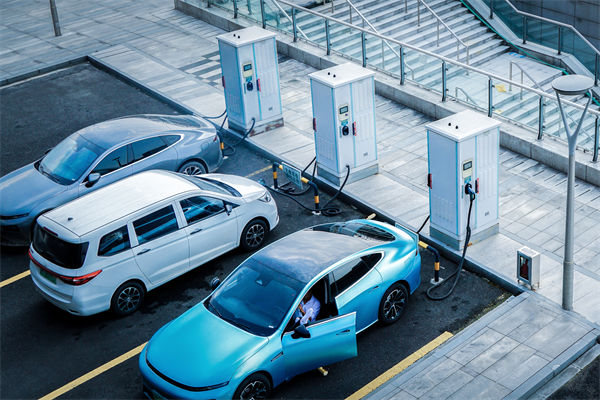 市場(chǎng)競(jìng)爭(zhēng)激烈如戰(zhàn)場(chǎng)，年度經(jīng)營(yíng)計(jì)劃助你搶占制勝高地