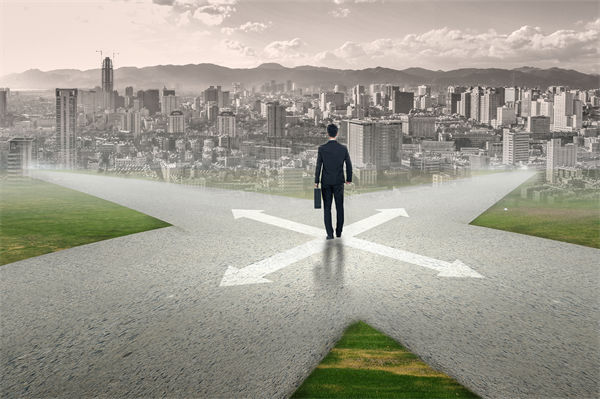 企業(yè)轉(zhuǎn)型遇阻，管理咨詢?nèi)绾尉珳?zhǔn)破局開辟新增長路徑？