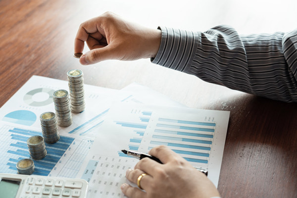 預(yù)算過(guò)程監(jiān)管缺，如何有效強(qiáng)化預(yù)算全程的管控力度？