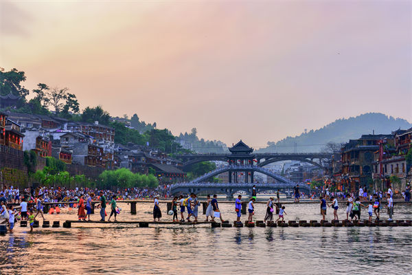 出行熱、消費(fèi)旺、體驗(yàn)新，品牌營(yíng)銷如何在假期發(fā)力？