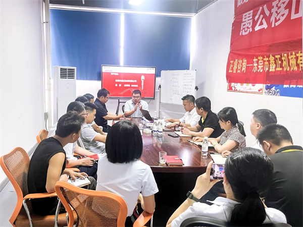 鑫正機(jī)械總經(jīng)理吳欣先生致辭