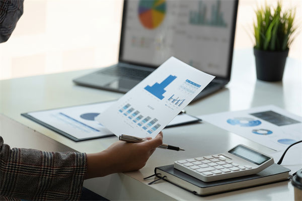 執(zhí)行與預(yù)算嚴(yán)重脫節(jié)，企業(yè)如何構(gòu)建動(dòng)態(tài)監(jiān)控與調(diào)整機(jī)制？