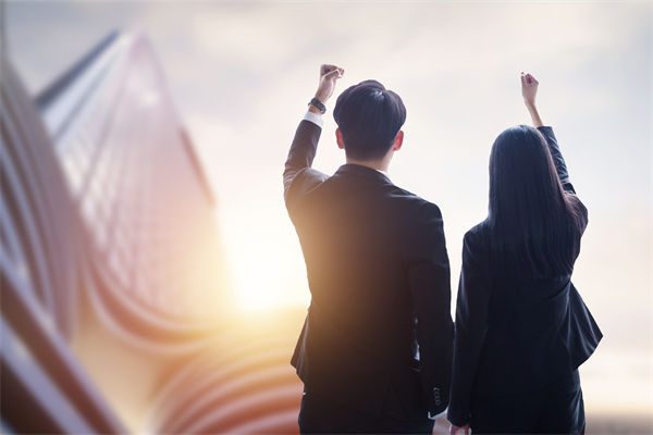 薪酬咨詢分析：公職人員兼職送外賣，紀委回應來了