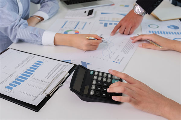 文化口號貼滿墻，企業(yè)文化如何真正走進員工心里？