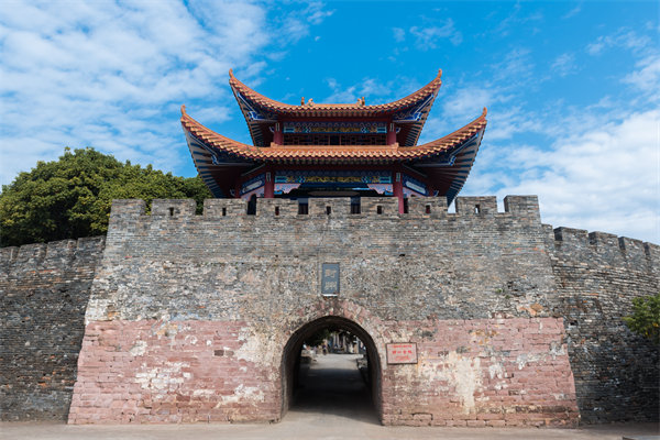 企業(yè)卡在轉(zhuǎn)型關(guān)鍵期難推進(jìn)，肇慶管理咨詢(xún)公司有何突圍方案？