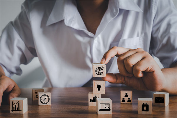 組織架構(gòu)跟著業(yè)務(wù)變總錯位，效率越調(diào)越低怎么破？